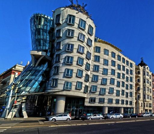 Dancing Queen, strange building in Prague